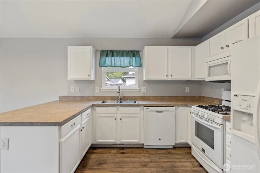 Property photo for 3421 Rosewood Street, Mount Vernon photo 11