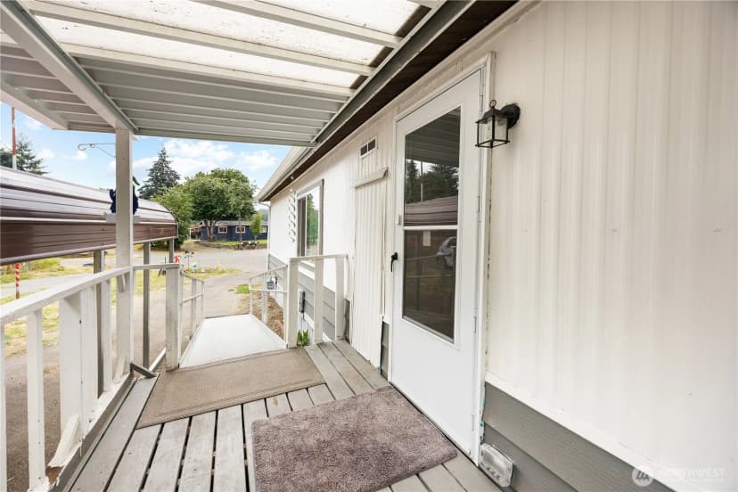 Property photo for 11522 Nisqually Park Loop Se, Olympia photo 4