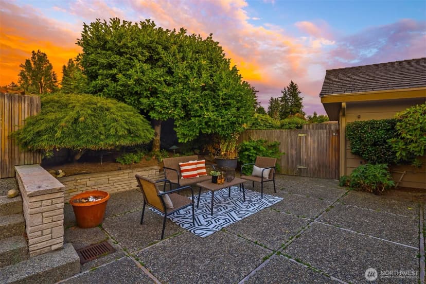 Property photo for 6805 83rd Avenue Se, Mercer Island photo 3