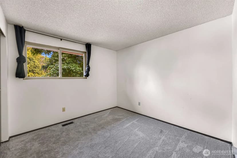 Property photo for 5925 Longdin, Ferndale photo 13