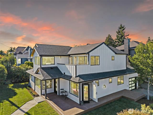 Property photo for 2700 W Smith Street, Seattle