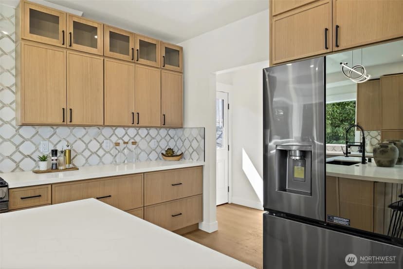 Property photo for 2700 W Smith Street, Seattle photo 9