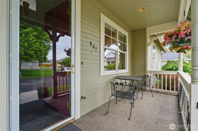 Property photo for 801 Se Larkspur Place, College Place photo 2