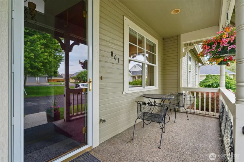 Property photo for 801 Se Larkspur Place, College Place photo 2