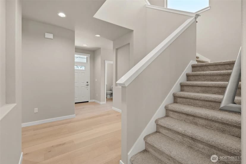 Property photo for 723 Maggee Street Se, Lacey photo 15