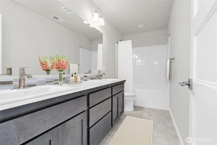 Property photo for 723 Maggee Street Se, Lacey photo 28