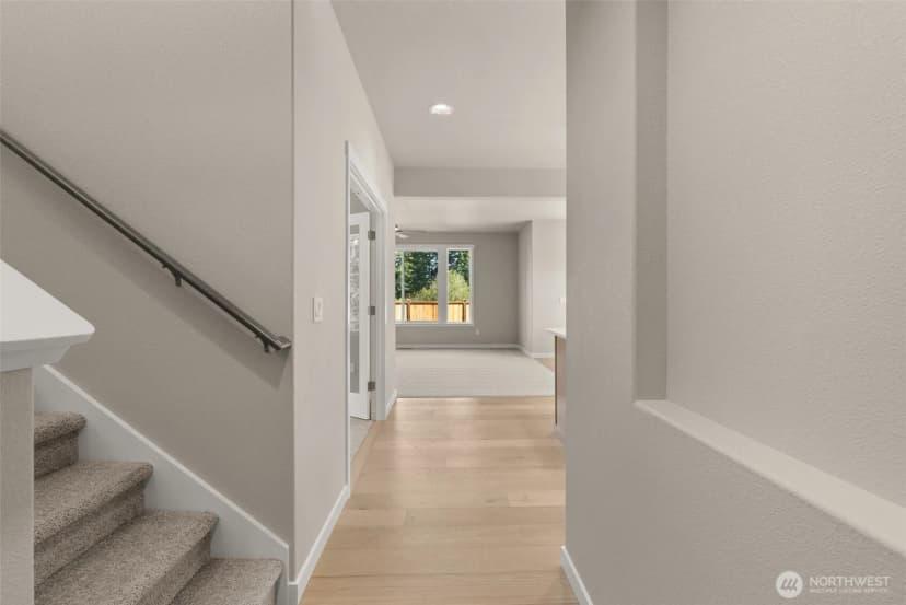 Property photo for 723 Maggee Street Se, Lacey photo 3
