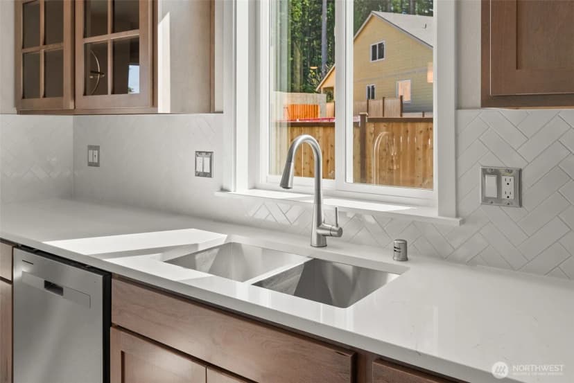 Property photo for 723 Maggee Street Se, Lacey photo 8