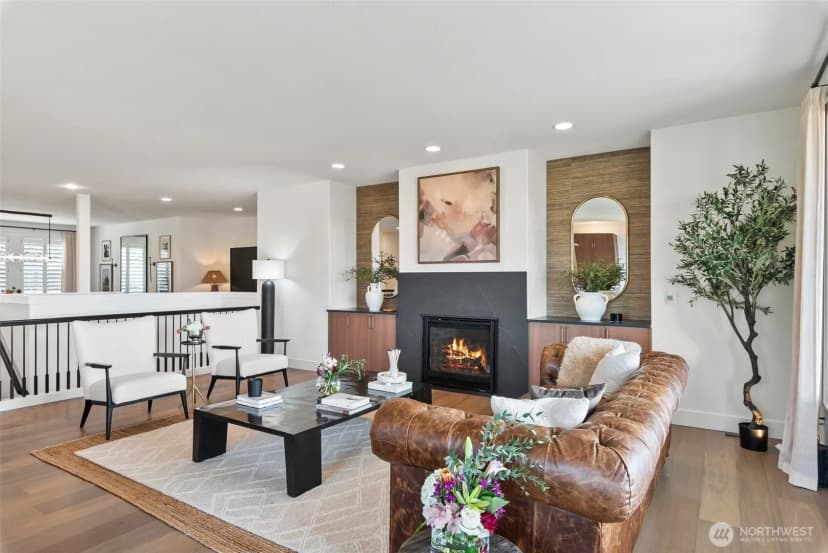 Property photo for 1321 S Sunset Drive, Tacoma photo 8