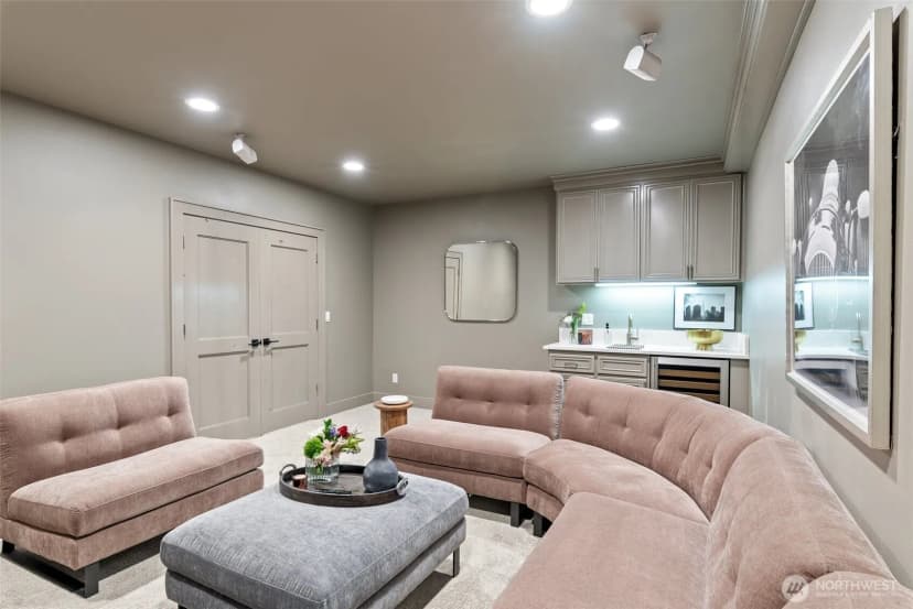 Property photo for 1321 S Sunset Drive, Tacoma photo 35