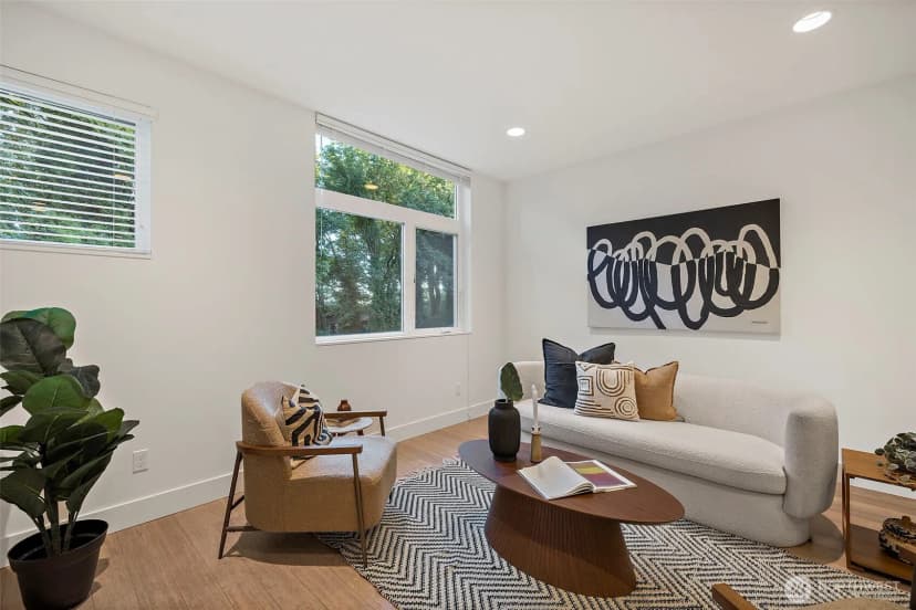 Property photo for 1505 Lakeview Boulevard E, Seattle photo 11