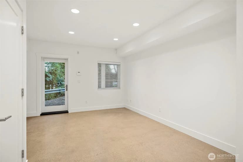 Property photo for 1505 Lakeview Boulevard E, Seattle photo 25