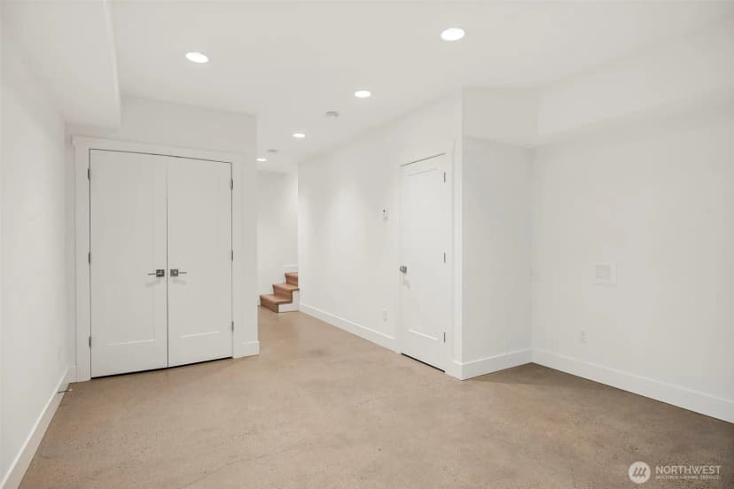 Property photo for 1505 Lakeview Boulevard E, Seattle photo 27