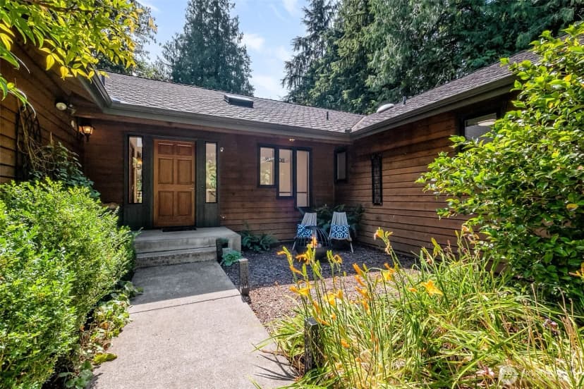 Property photo for 26537 Se 224 Street, Maple Valley photo 2