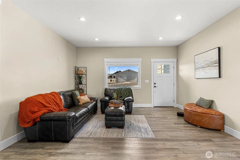 Property photo for 965 N Macaw Avenue, East Wenatchee photo 7