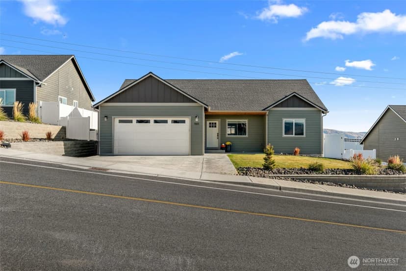 Property photo for 965 N Macaw Avenue, East Wenatchee photo 3
