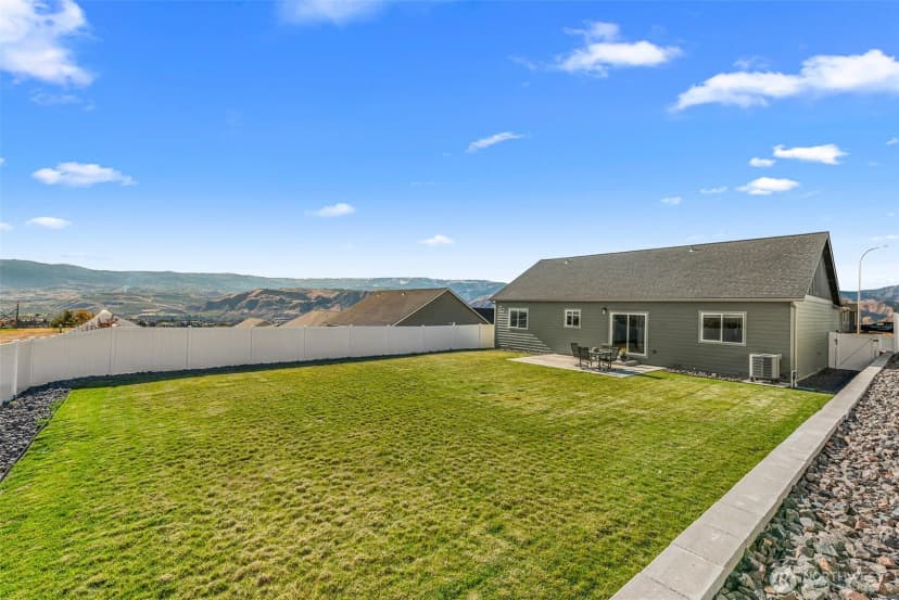 Property photo for 965 N Macaw Avenue, East Wenatchee photo 25