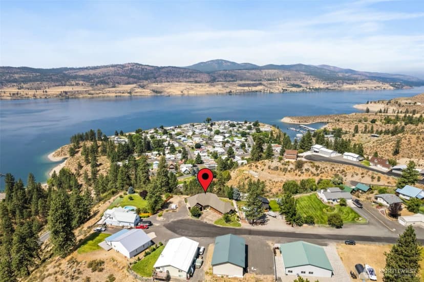 Property photo for 123 Blossom Court, Seven Bays photo 39