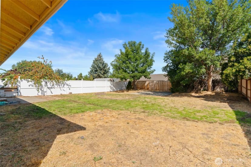 Property photo for 809 E White Birch Avenue, Ellensburg photo 18
