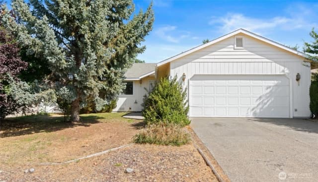 Property photo for 809 E White Birch Avenue, Ellensburg