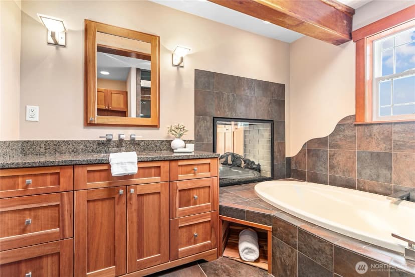 Property photo for 3276 Spyglass Drive, Bellingham photo 8