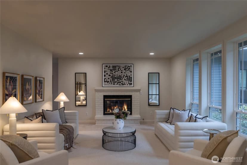 Property photo for 4025 W Lake Sammamish Pkwy Se, Bellevue photo 12