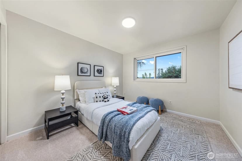 Property photo for 4025 W Lake Sammamish Pkwy Se, Bellevue photo 22