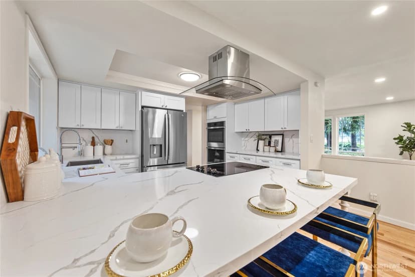 Property photo for 4025 W Lake Sammamish Pkwy Se, Bellevue photo 17