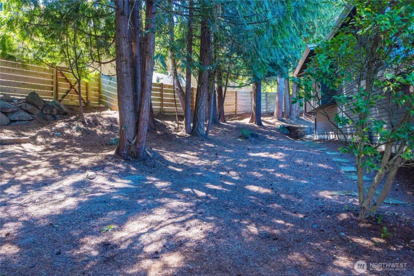 Property photo for 4025 W Lake Sammamish Pkwy Se, Bellevue photo 35