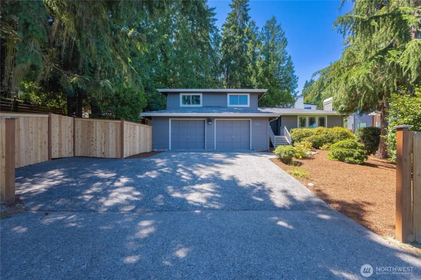 Property photo for 4025 W Lake Sammamish Pkwy Se, Bellevue photo 4