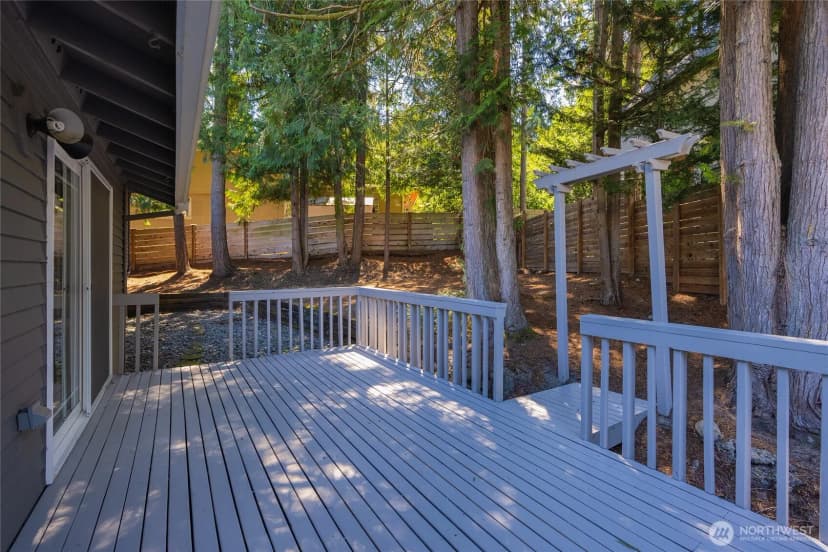 Property photo for 4025 W Lake Sammamish Pkwy Se, Bellevue photo 33