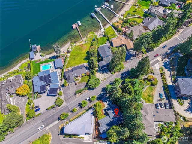 Property photo for 4025 W Lake Sammamish Pkwy Se, Bellevue photo 3