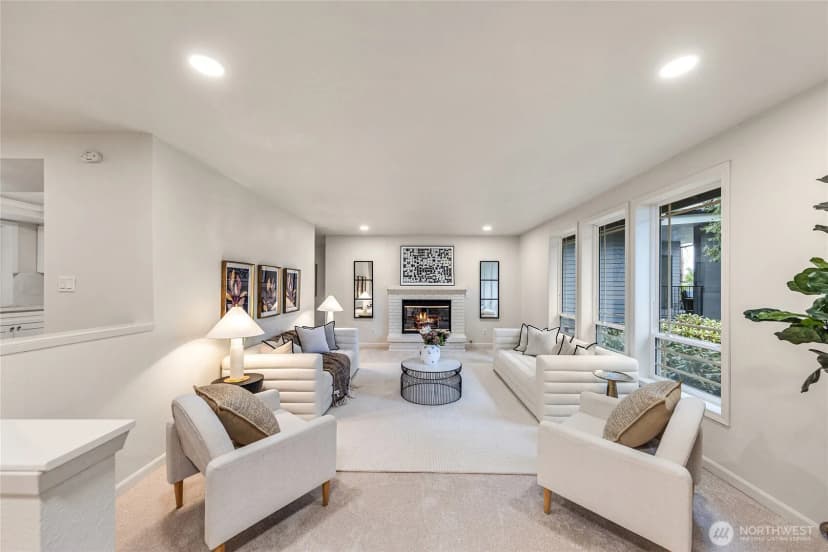 Property photo for 4025 W Lake Sammamish Pkwy Se, Bellevue photo 9