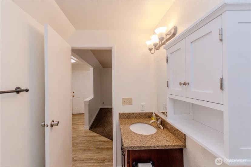 Property photo for 1626 Grant Avenue S #b-103, Renton photo 17
