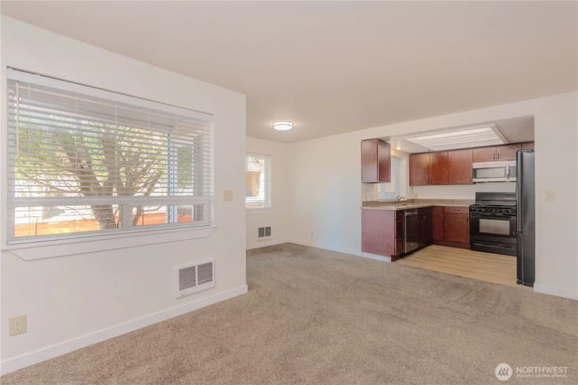 Property photo for 1626 Grant Avenue S #b-103, Renton photo 6