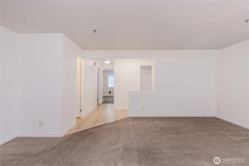 Property photo for 1626 Grant Avenue S #b-103, Renton photo 9