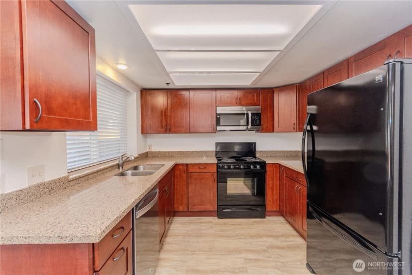Property photo for 1626 Grant Avenue S #b-103, Renton photo 11