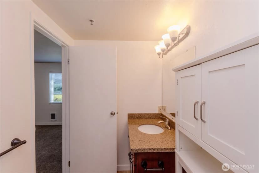 Property photo for 1626 Grant Avenue S #b-103, Renton photo 31