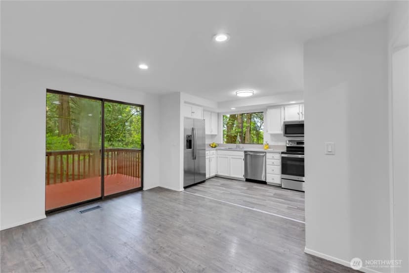 Property photo for 21827 4th Avenue Se, Bothell photo 12