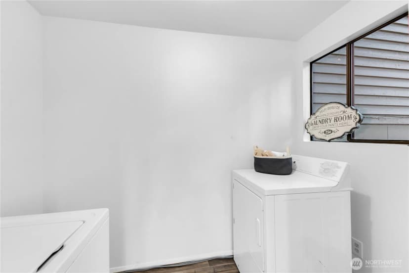 Property photo for 21827 4th Avenue Se, Bothell photo 16