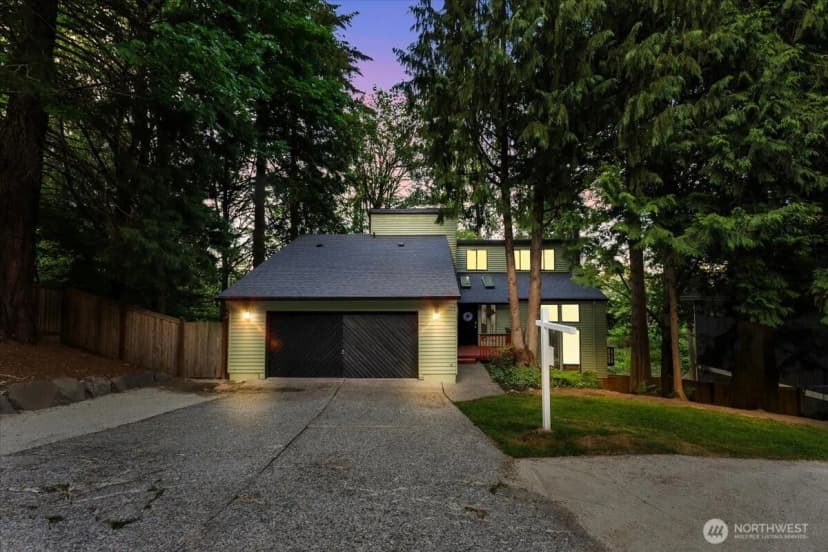 Property photo for 21827 4th Avenue Se, Bothell photo 2