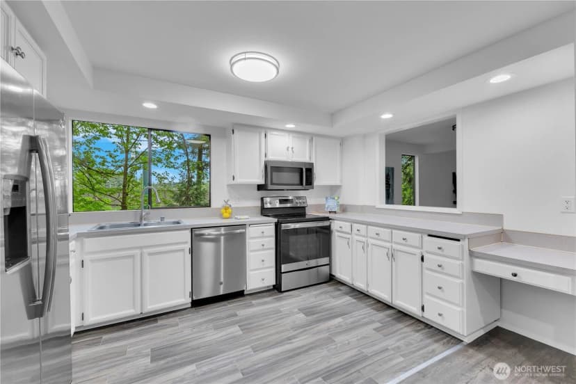 Property photo for 21827 4th Avenue Se, Bothell photo 15