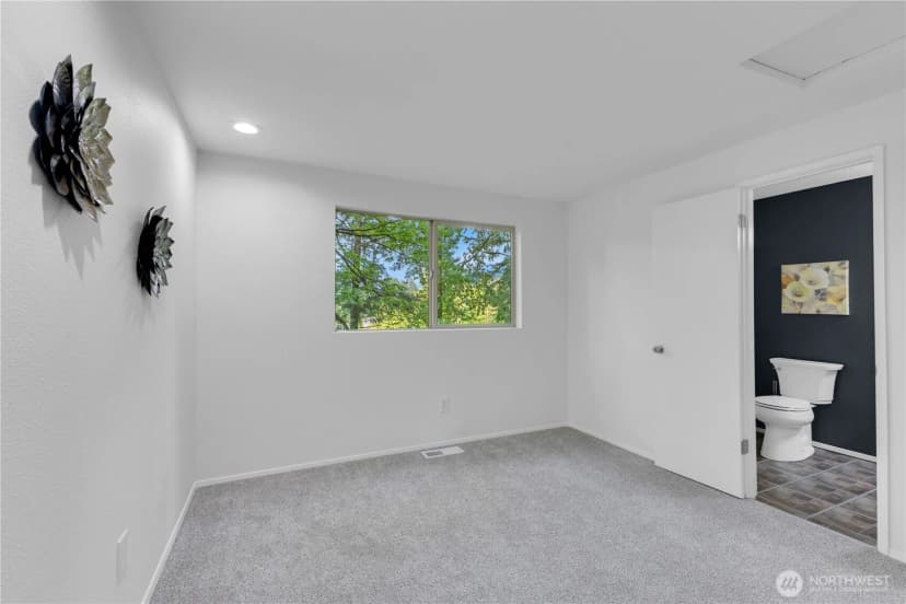Property photo for 21827 4th Avenue Se, Bothell photo 23