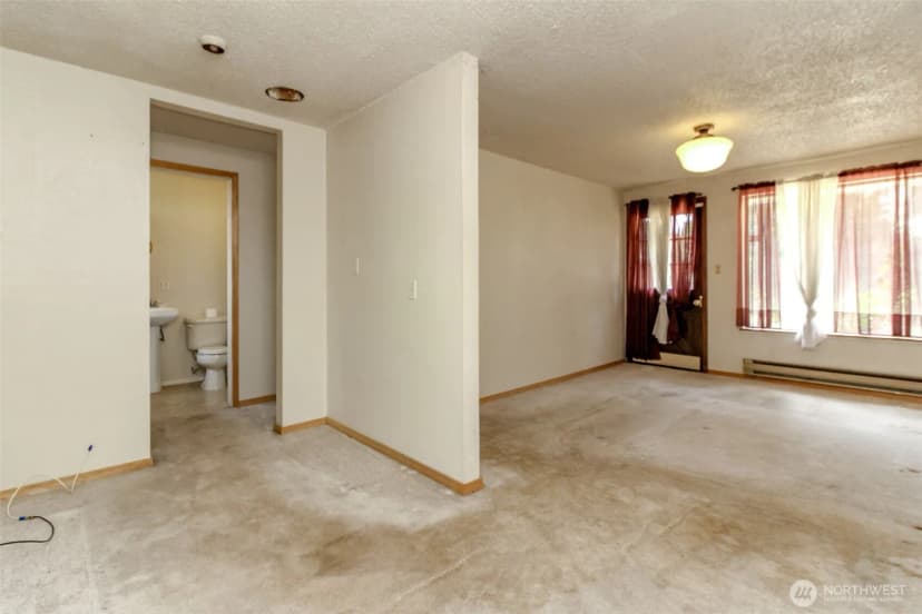 Property photo for 15421 Rose Rd Sw, Lakewood photo 11