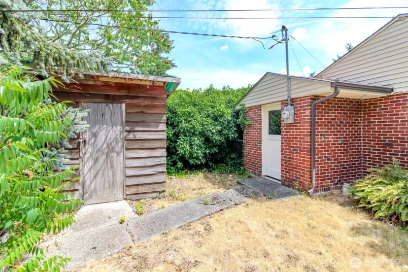 Property photo for 15421 Rose Rd Sw, Lakewood photo 26