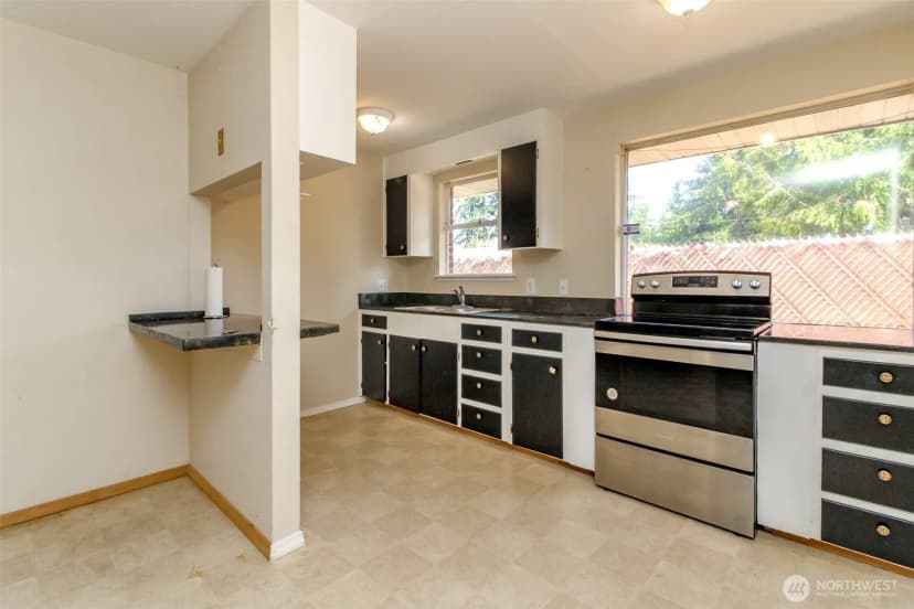 Property photo for 15421 Rose Rd Sw, Lakewood photo 14