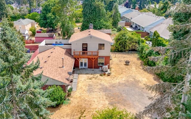 Property photo for 15421 Rose Rd Sw, Lakewood photo 2