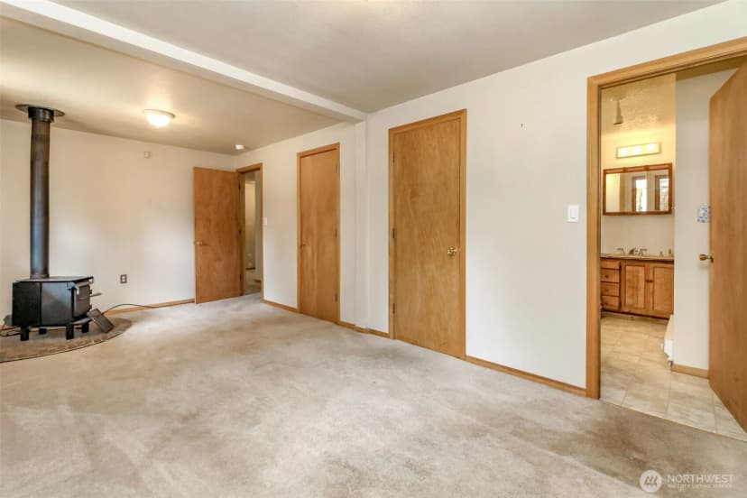 Property photo for 15421 Rose Rd Sw, Lakewood photo 10