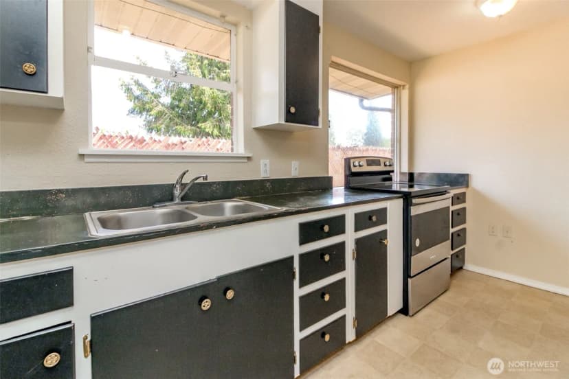 Property photo for 15421 Rose Rd Sw, Lakewood photo 15