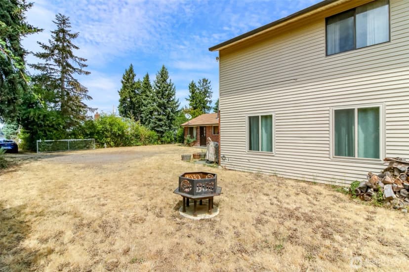 Property photo for 15421 Rose Rd Sw, Lakewood photo 27